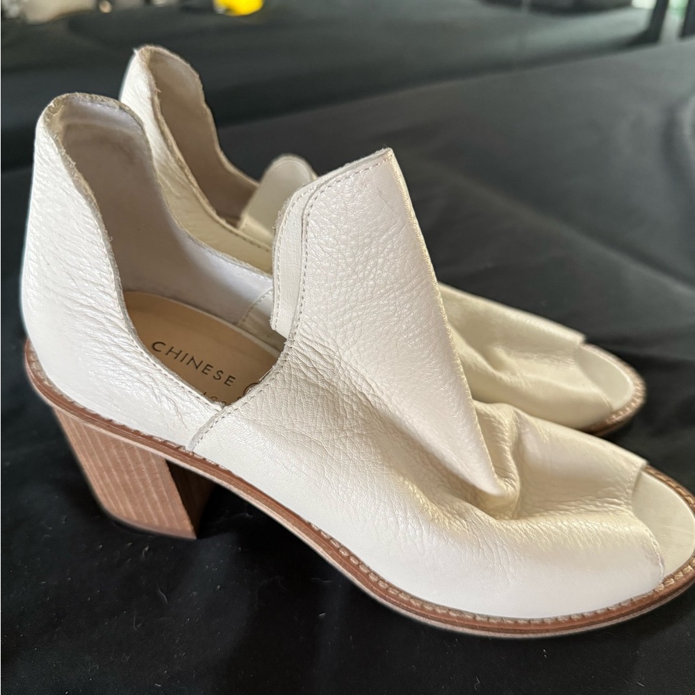 Chinese Laundry Women's Cream Peep-Toe Heels size 6